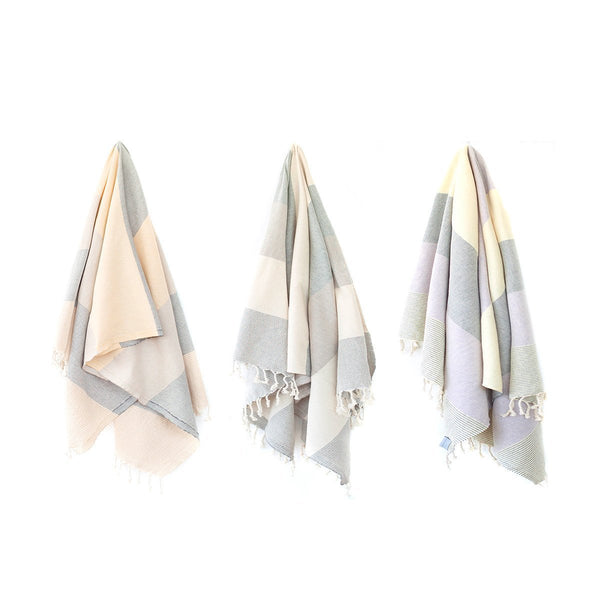 http://www.strayandwander.com/cdn/shop/products/Rio-Turkish-towel-hanging-cover_grande.jpg?v=1619990286